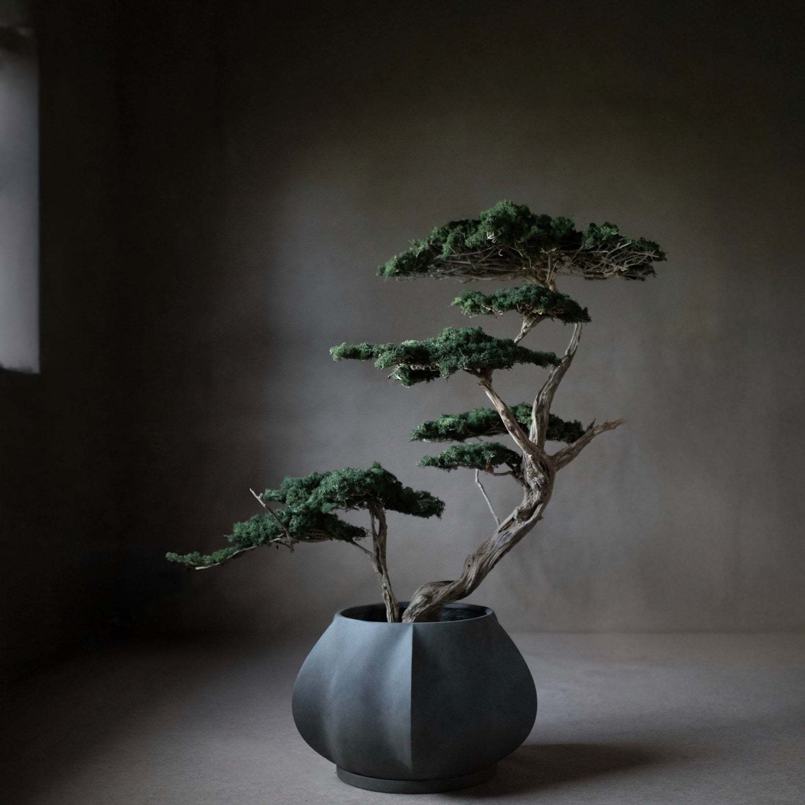 101 Copenhagen - Arket Plant Pot, Medio - Dark Grey - Plant Pot