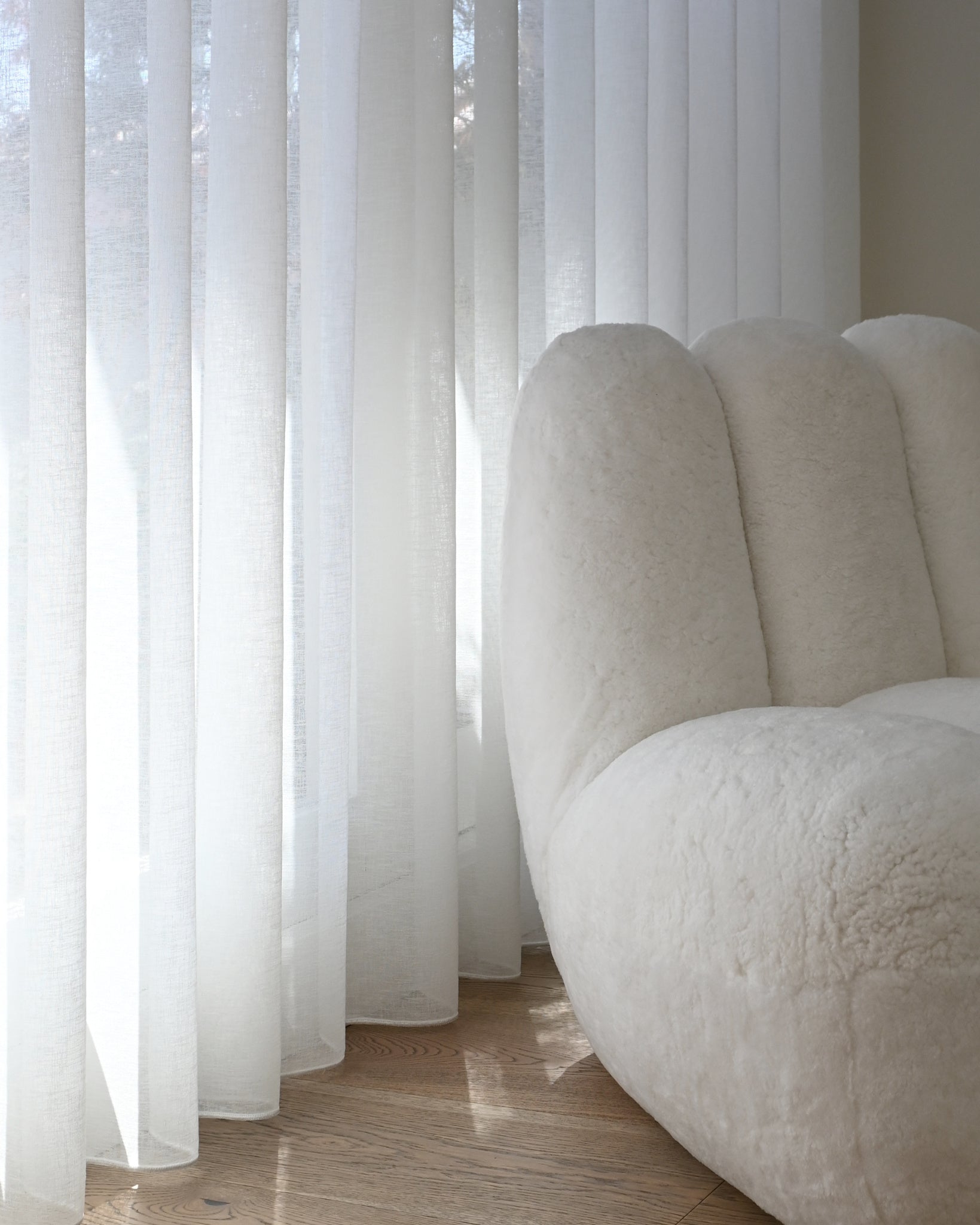 101 Copenhagen - Toe Chair - White (Sheepskin) - Lounge Chair