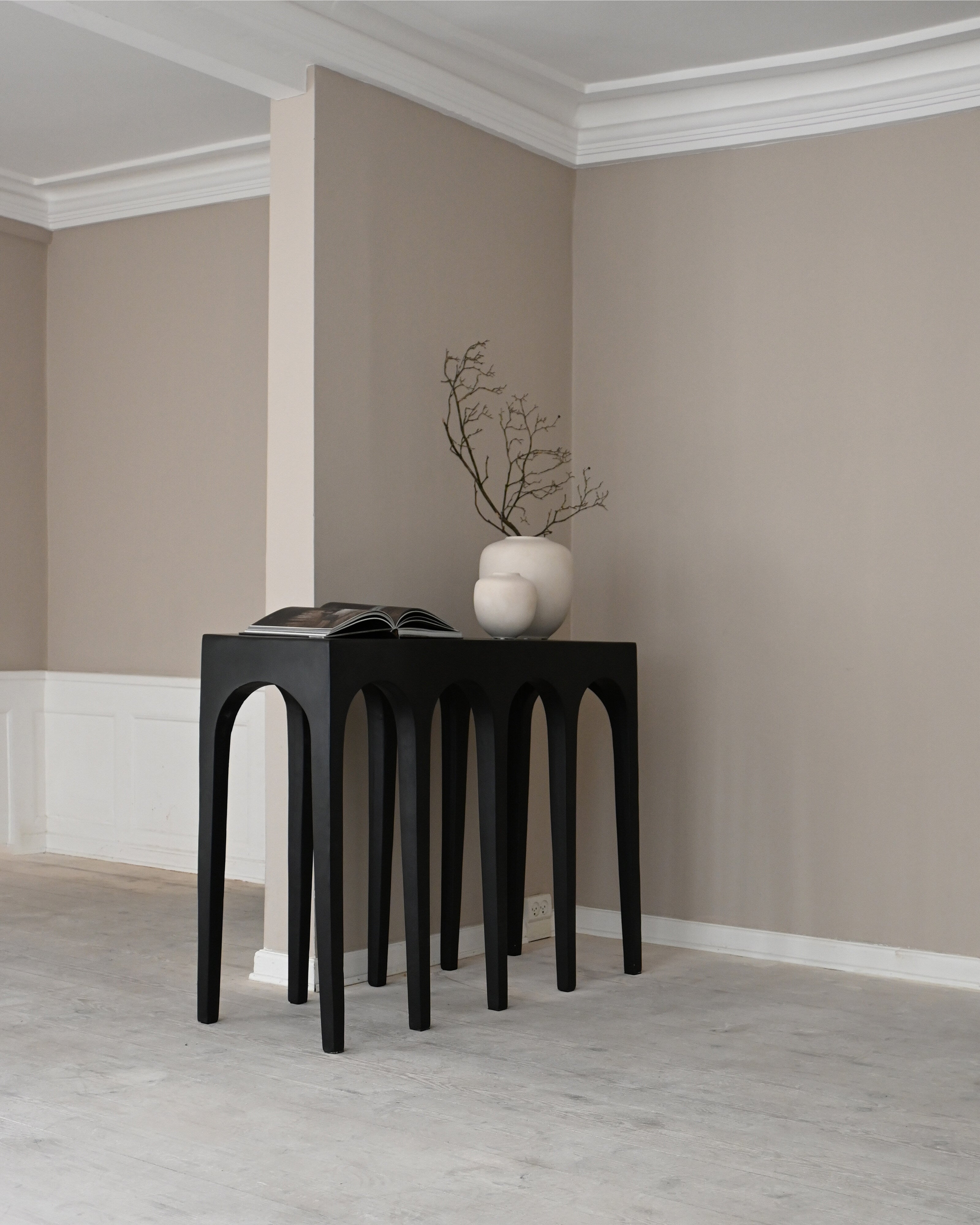 101 Copenhagen - Bow Console, Big - Coffee - Console