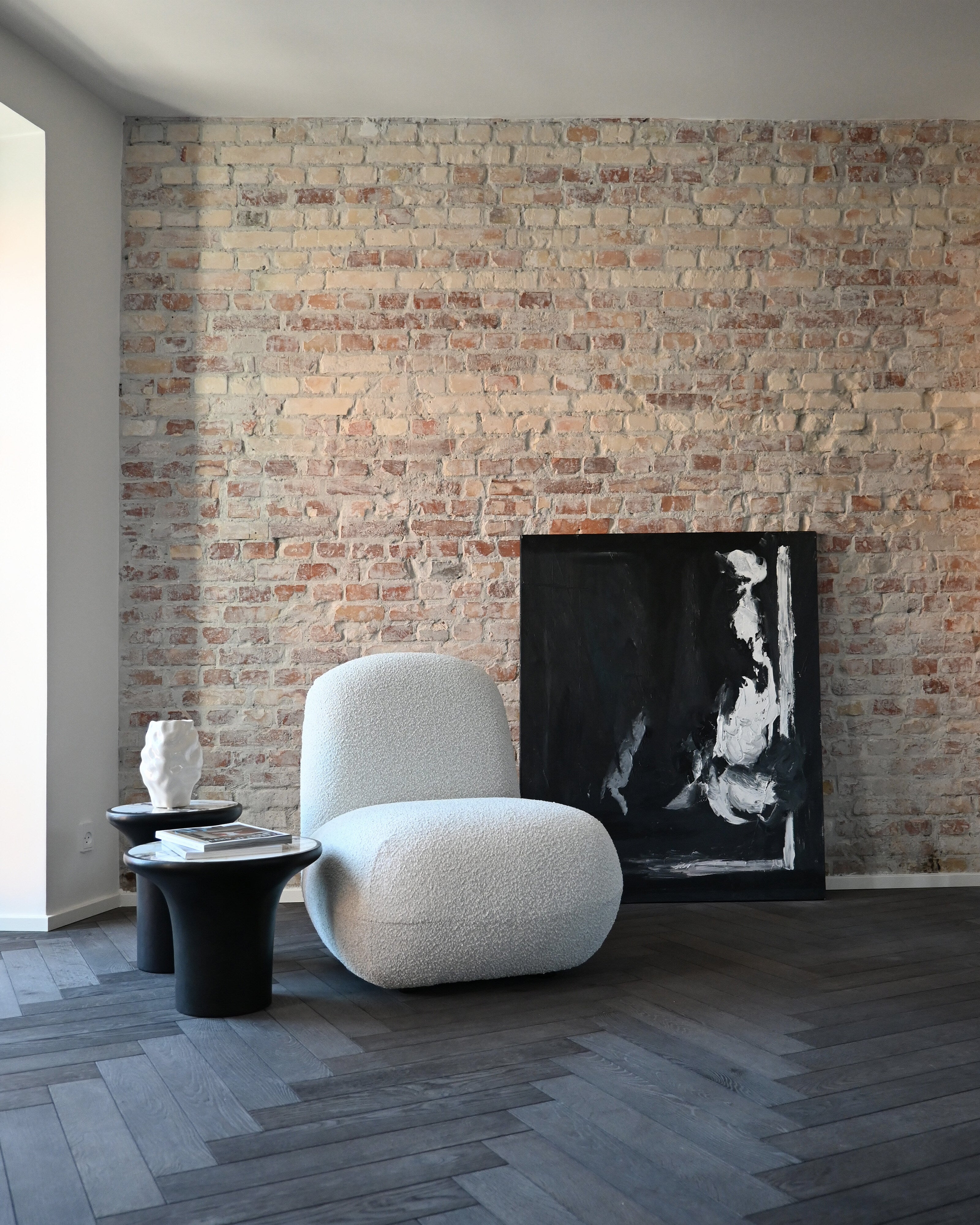 101 Copenhagen - Trumpet Table, Low - Calacatta - Coffee Table