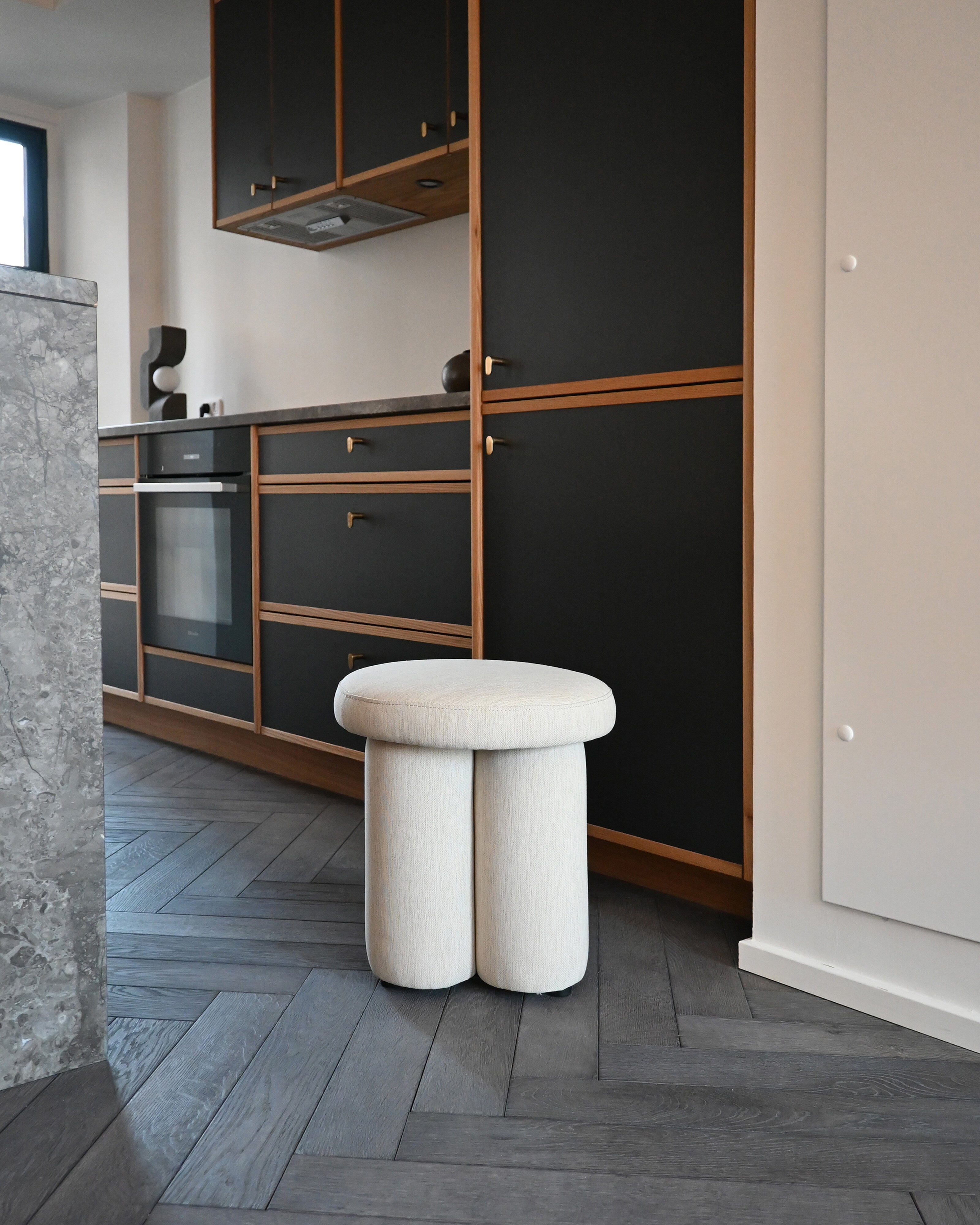 101 Copenhagen - Big Foot Stool - Warm Ash (C142) - Stool