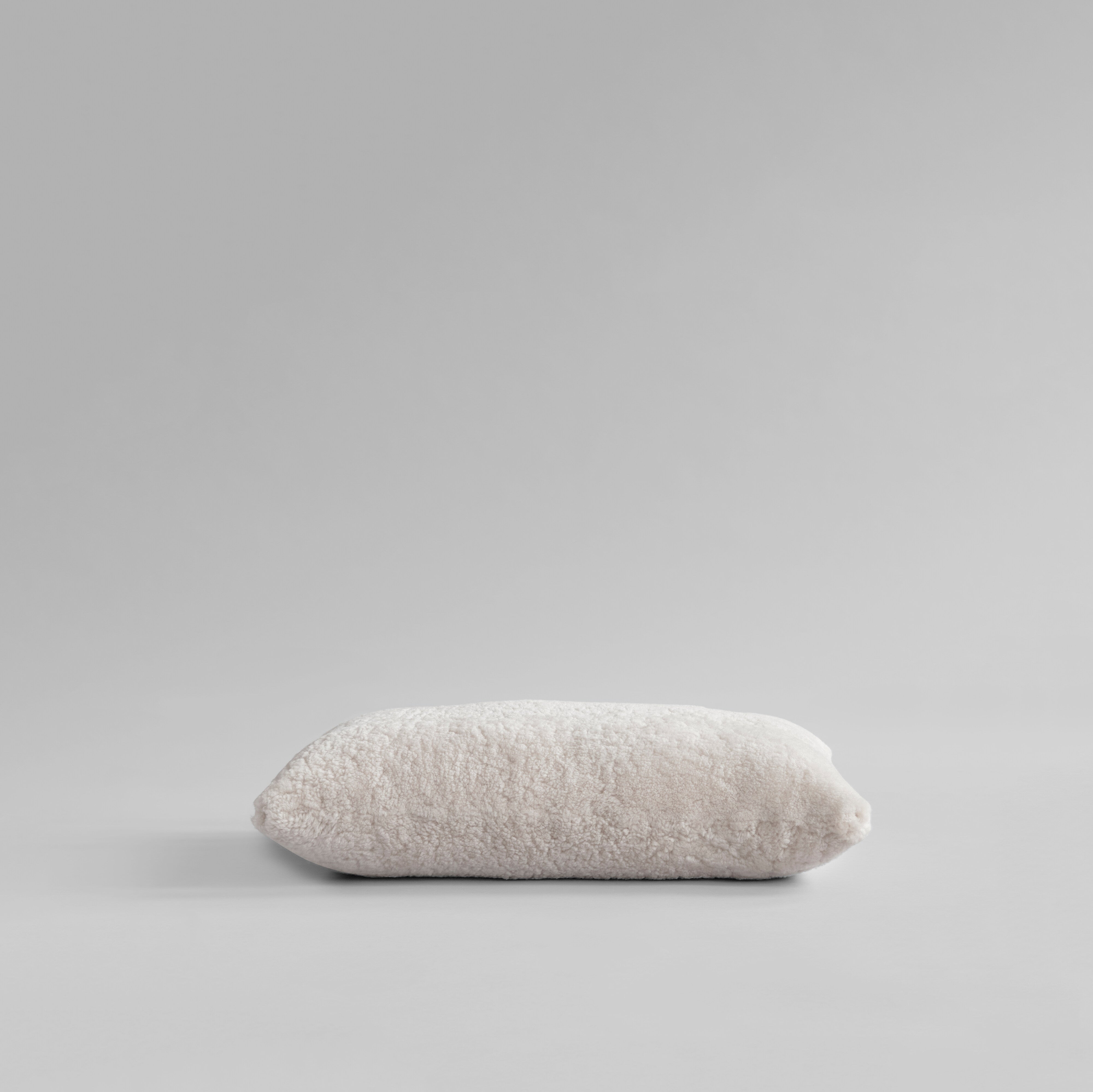 101 Copenhagen - Makura Pillow 11 - Sandshell (Sheepskin) - Pillow
