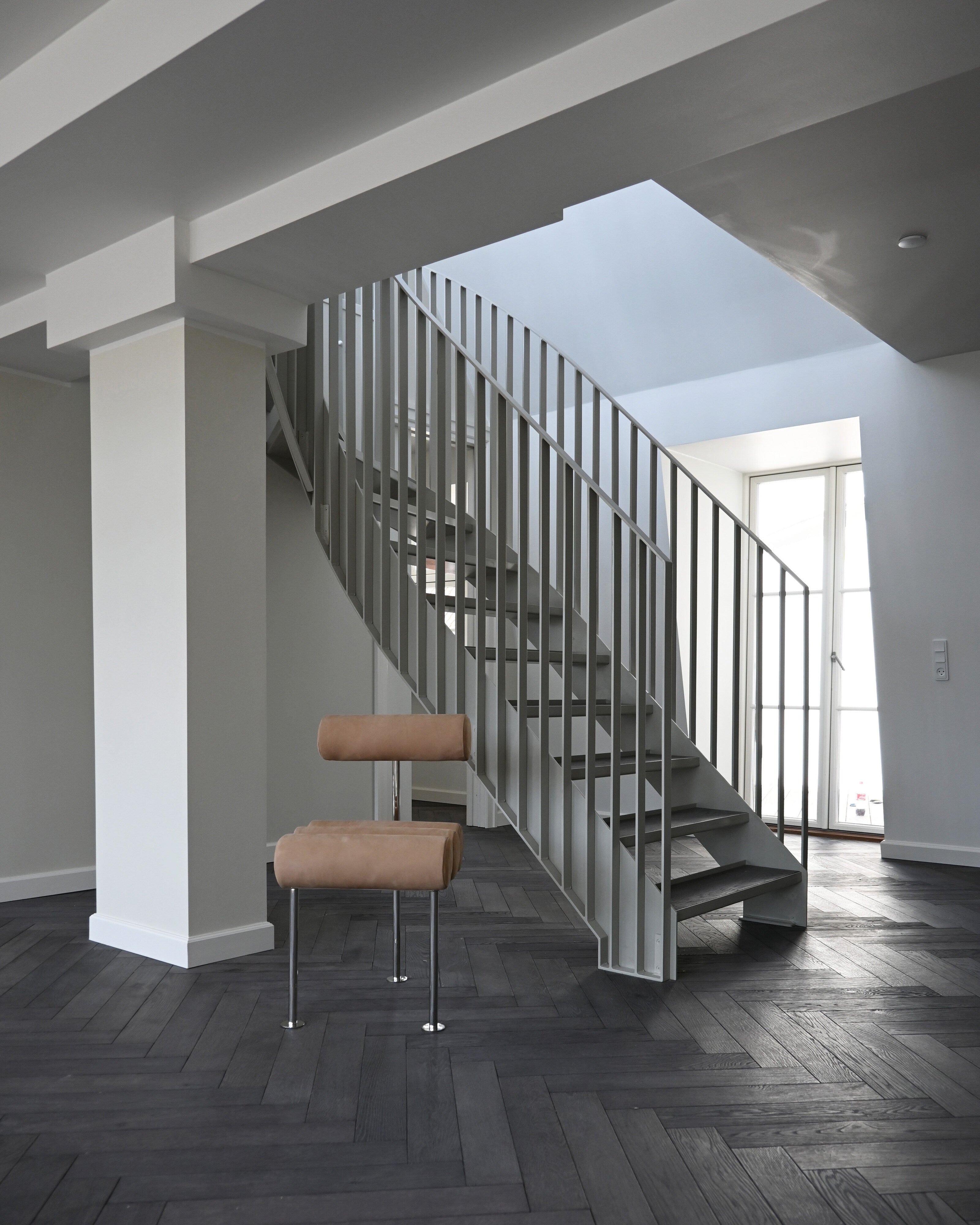 101 Copenhagen - Hiro Dining Chair, Stainless Steel - Nubuck - Dining Chair