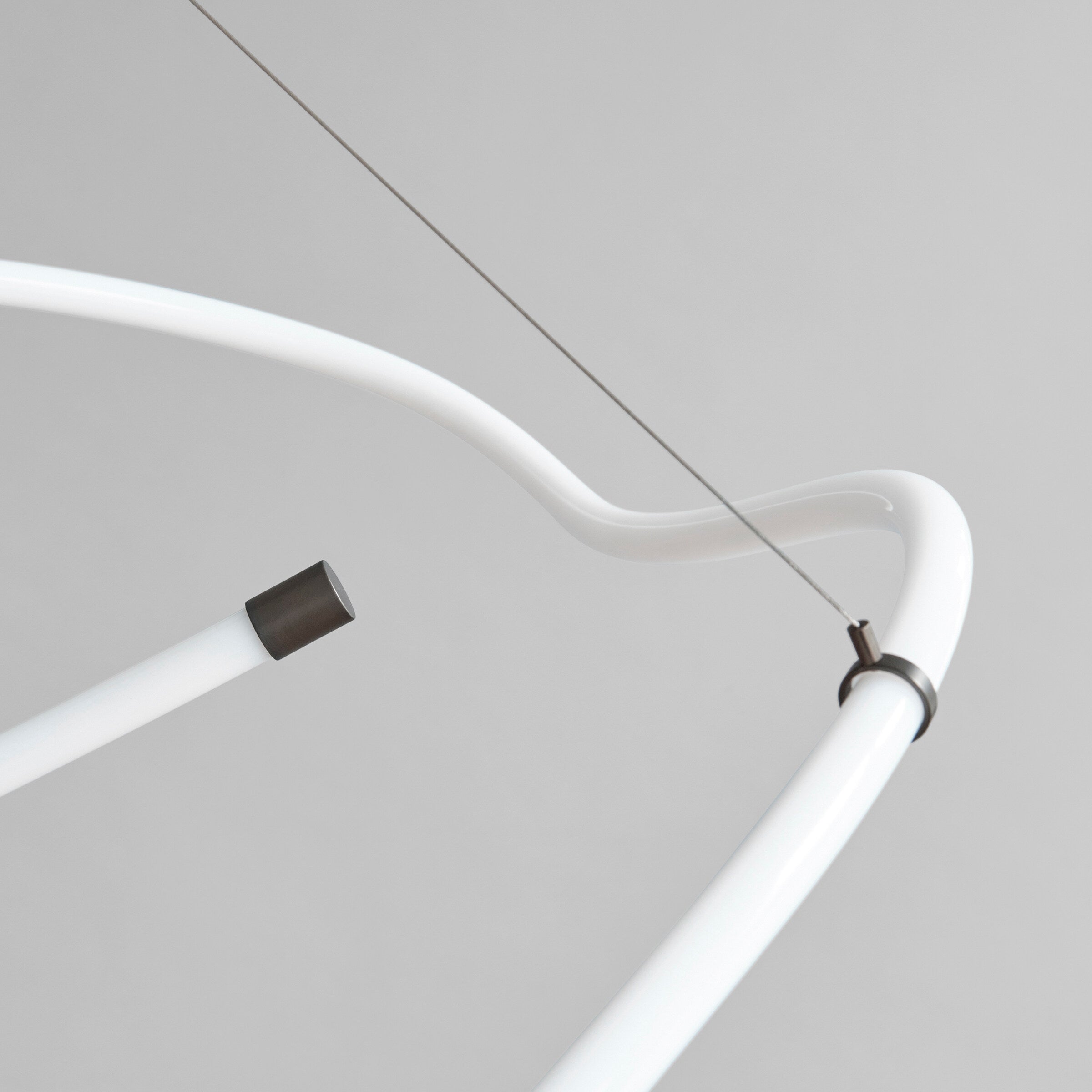 101 Copenhagen - Ghost Chandelier, Big - Neon (5m) - Chandelier