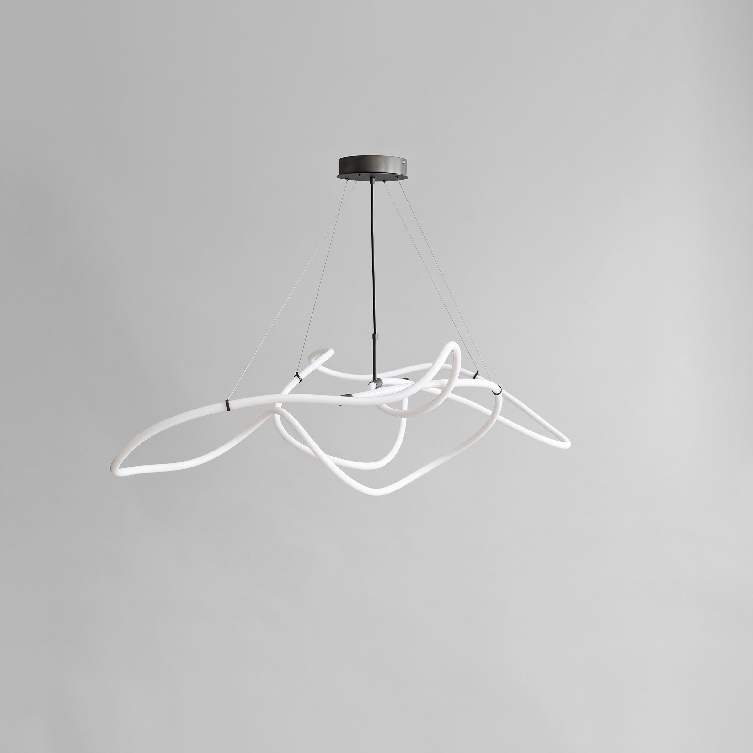 101 Copenhagen - Ghost Chandelier, Big - Neon (5m) - Chandelier