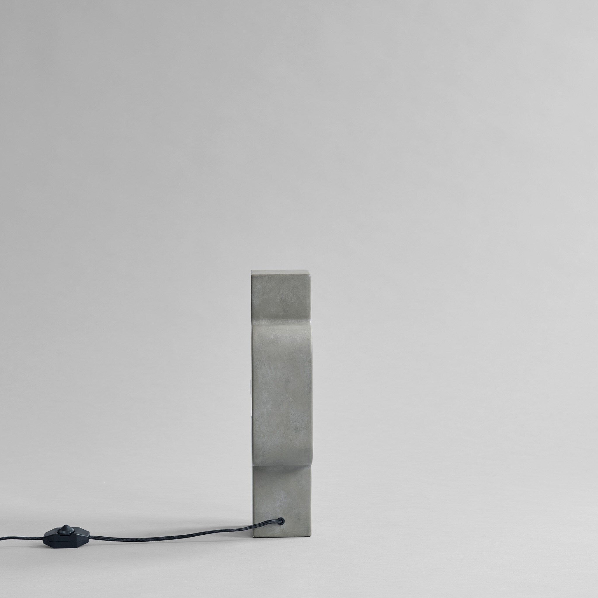 101 Copenhagen - Sitting Man, Mini - Dark Grey - Table Lamp