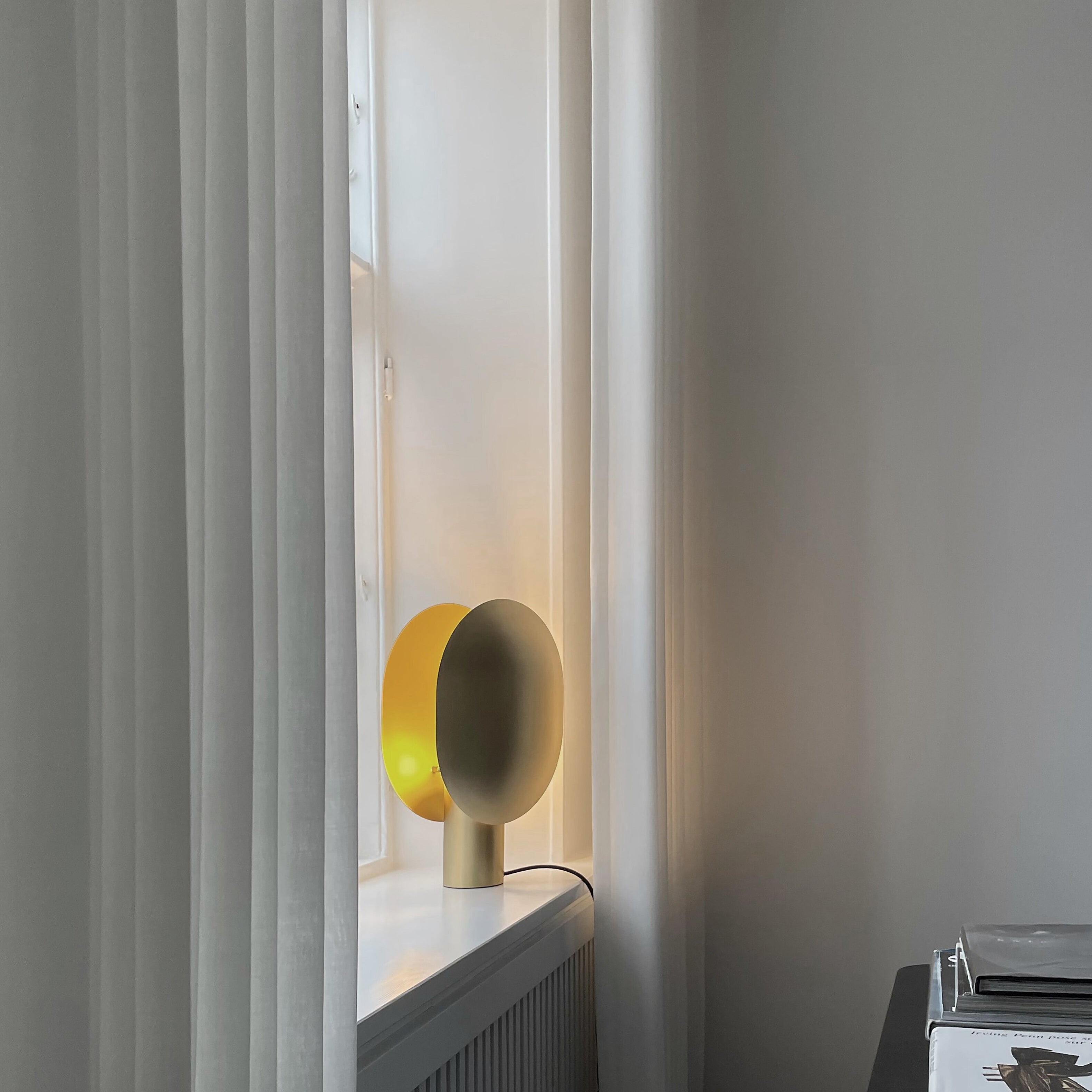 101 Copenhagen - Clam Table Lamp - Brass - Table Lamp