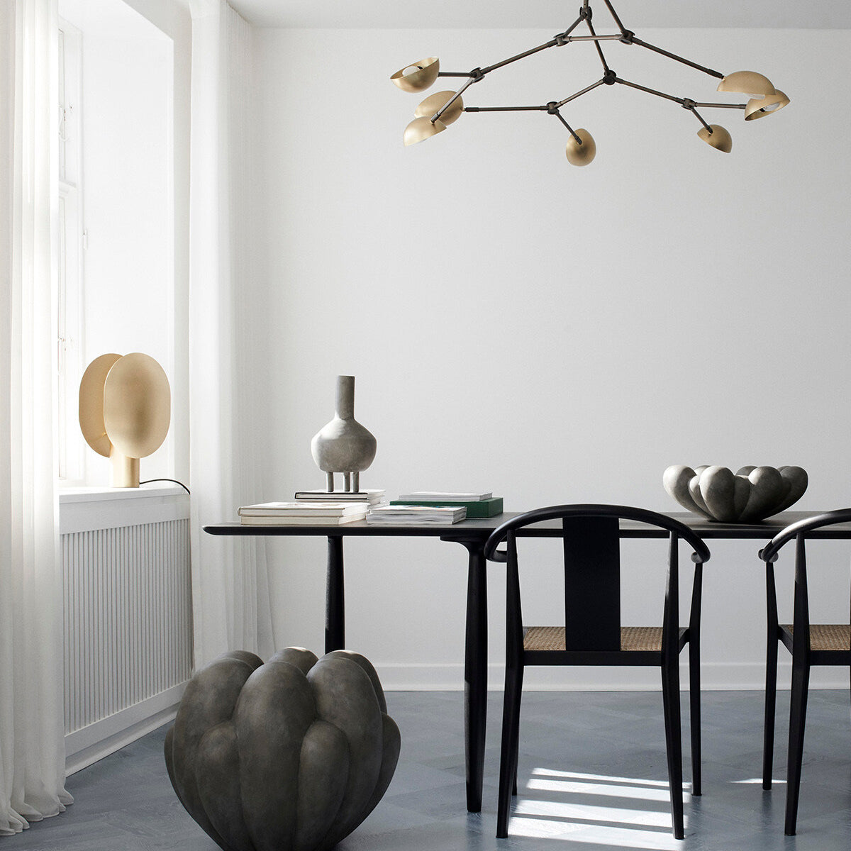 Clam Table Lamp - Brass