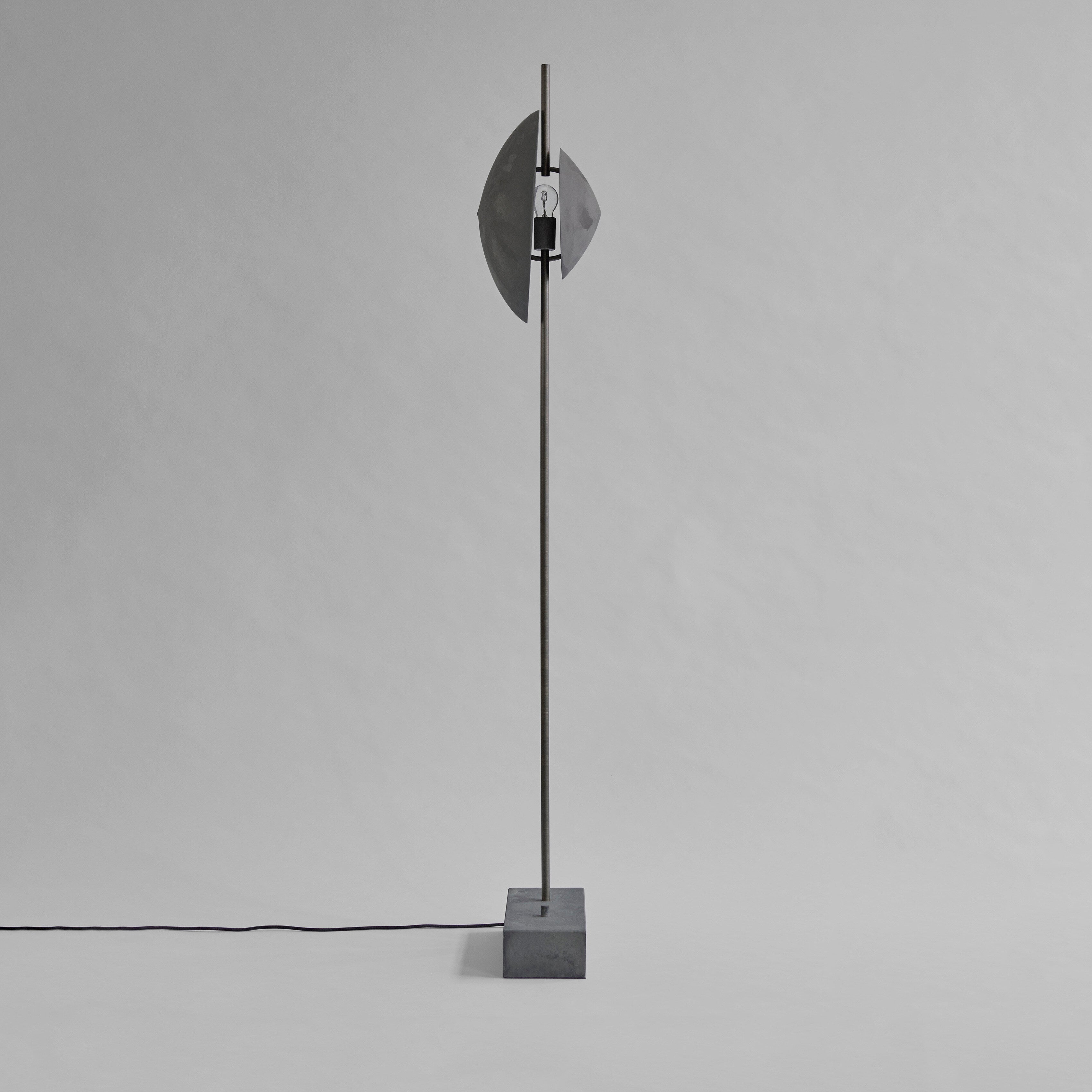 101 Copenhagen - Dawn Floor Lamp - Oxidized - Floor Lamp