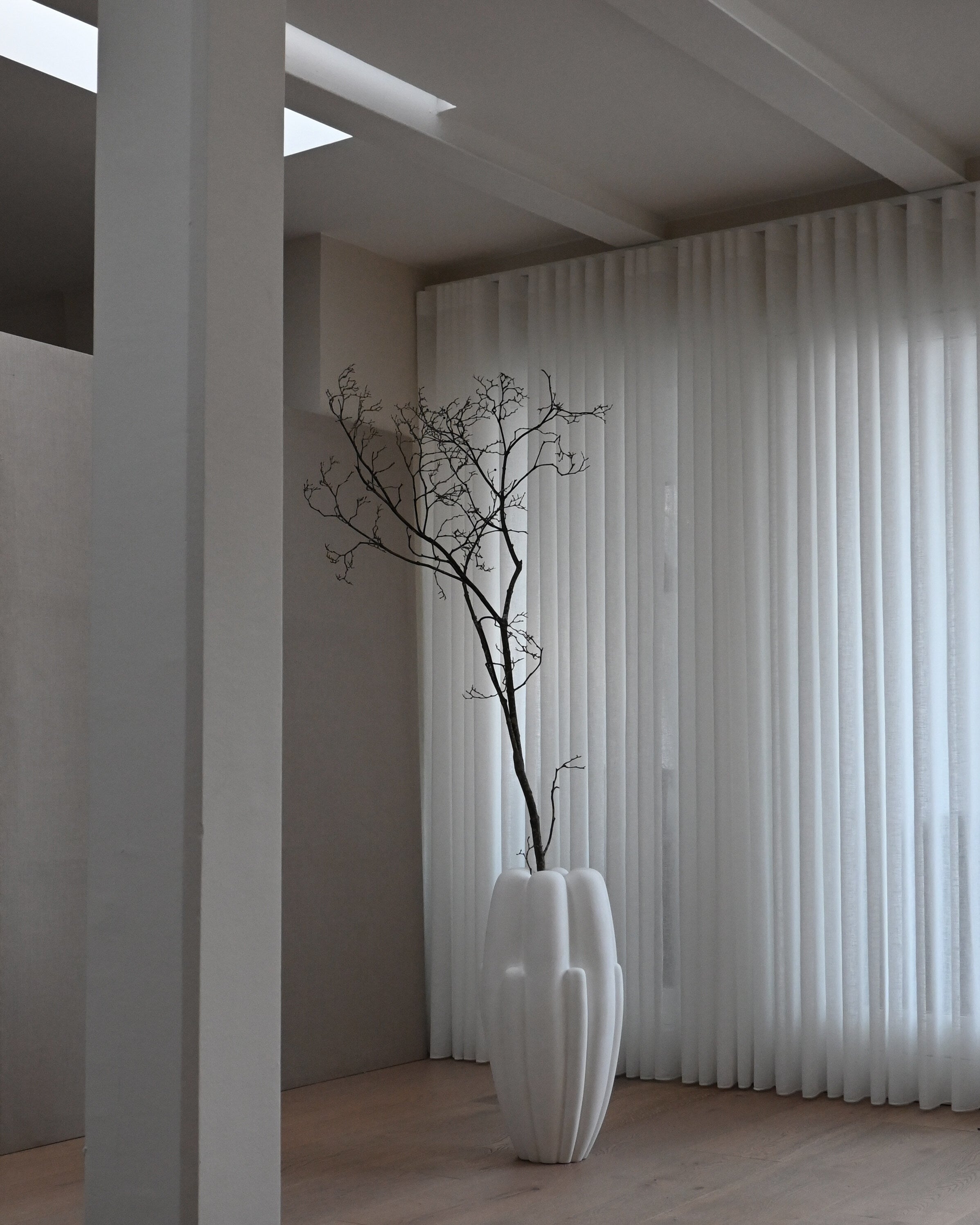 101 Copenhagen - Bloom Vase Slim, Big - Bone White - Vase