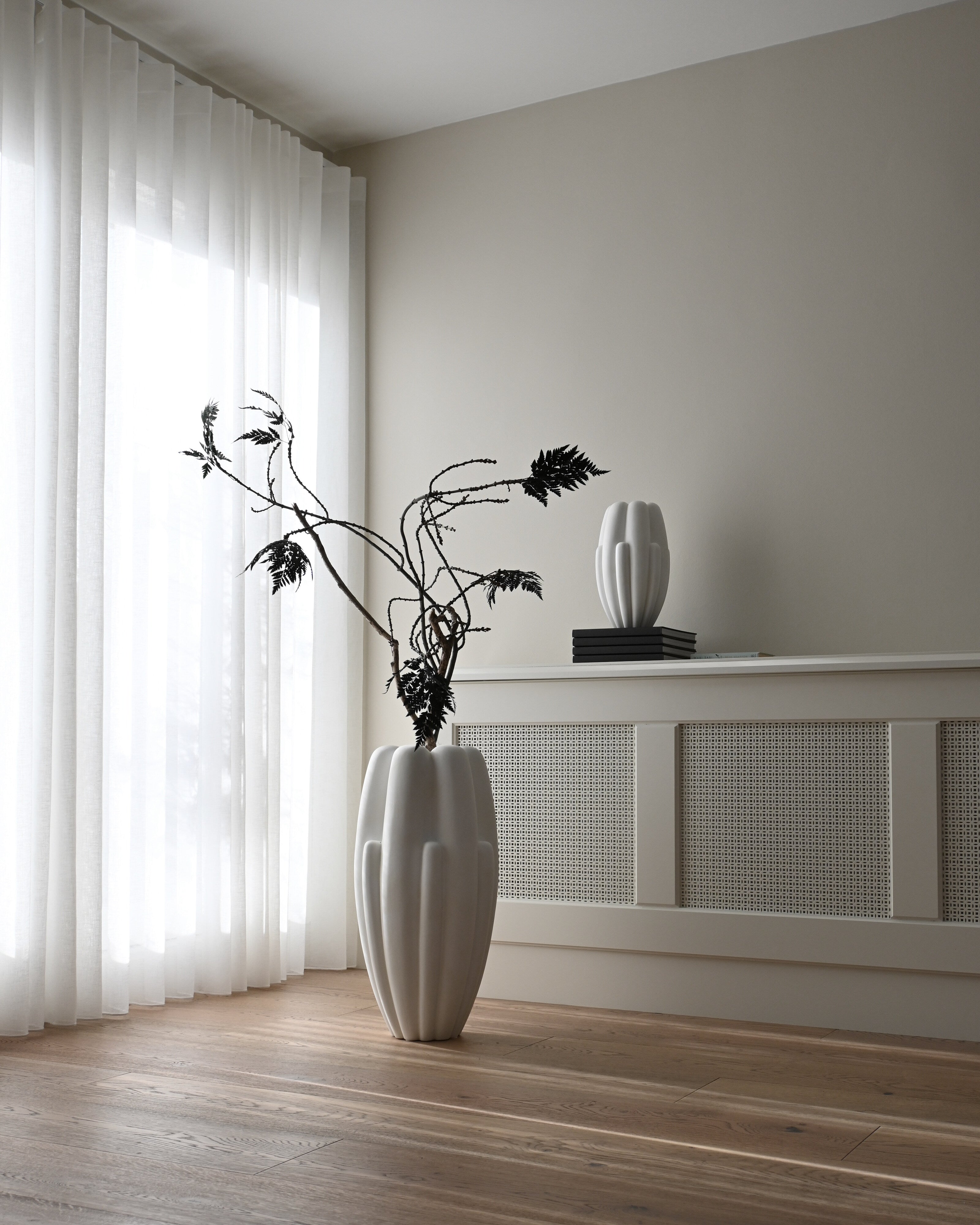 101 Copenhagen - Bloom Vase Slim, Big - Bone White - Vase