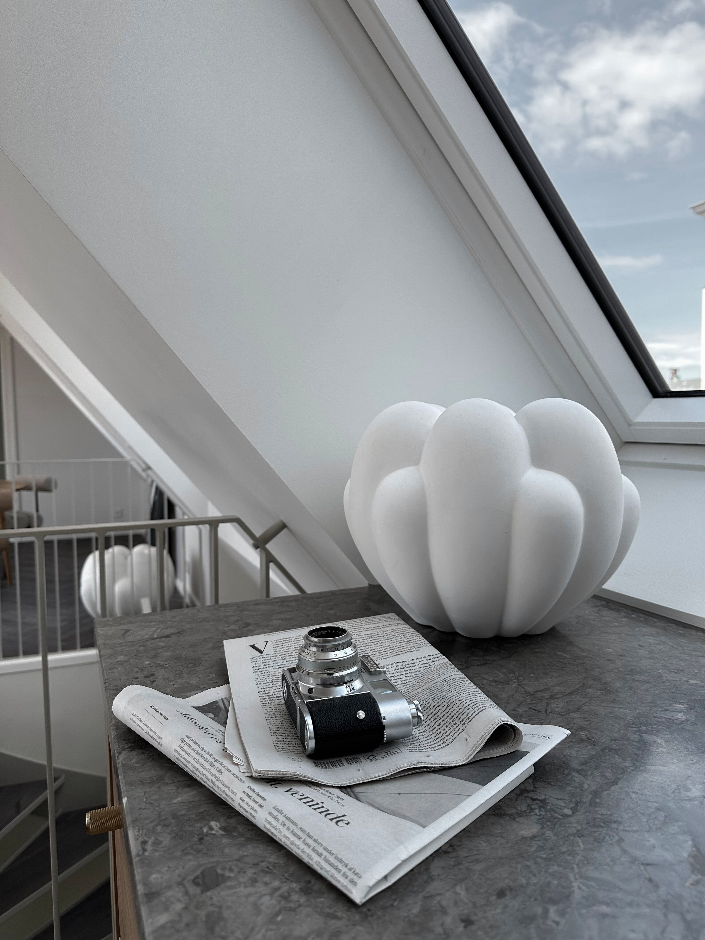 101 Copenhagen - Bloom Vase, Mini - Bone White - Vase