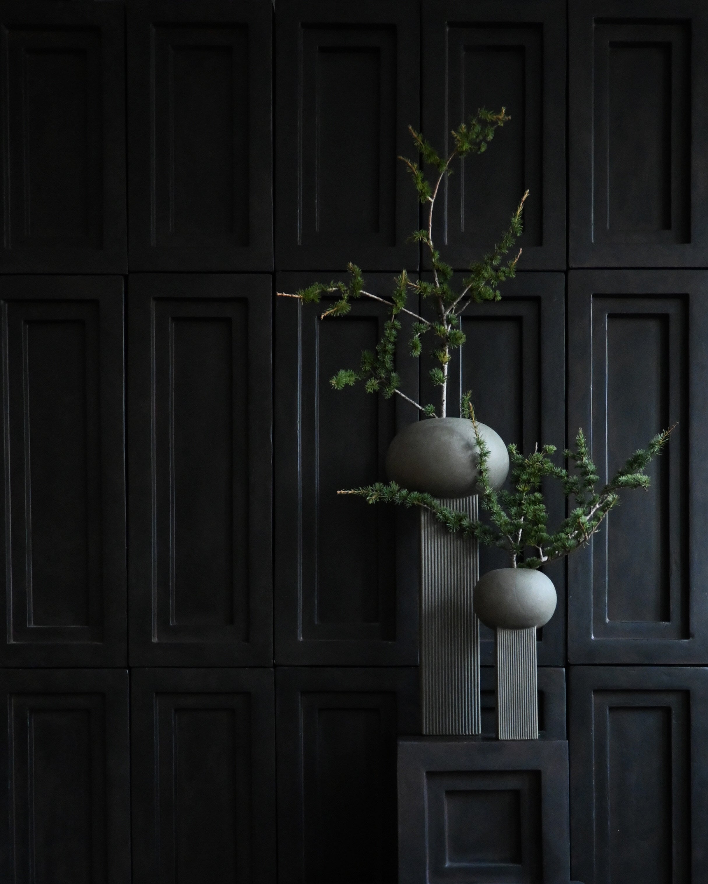 101 Copenhagen - Empire Vase, Big - Dark Grey - Vase