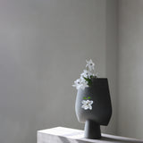 101 Copenhagen - Sphere Vase Square, Big - Dark Grey - Vase