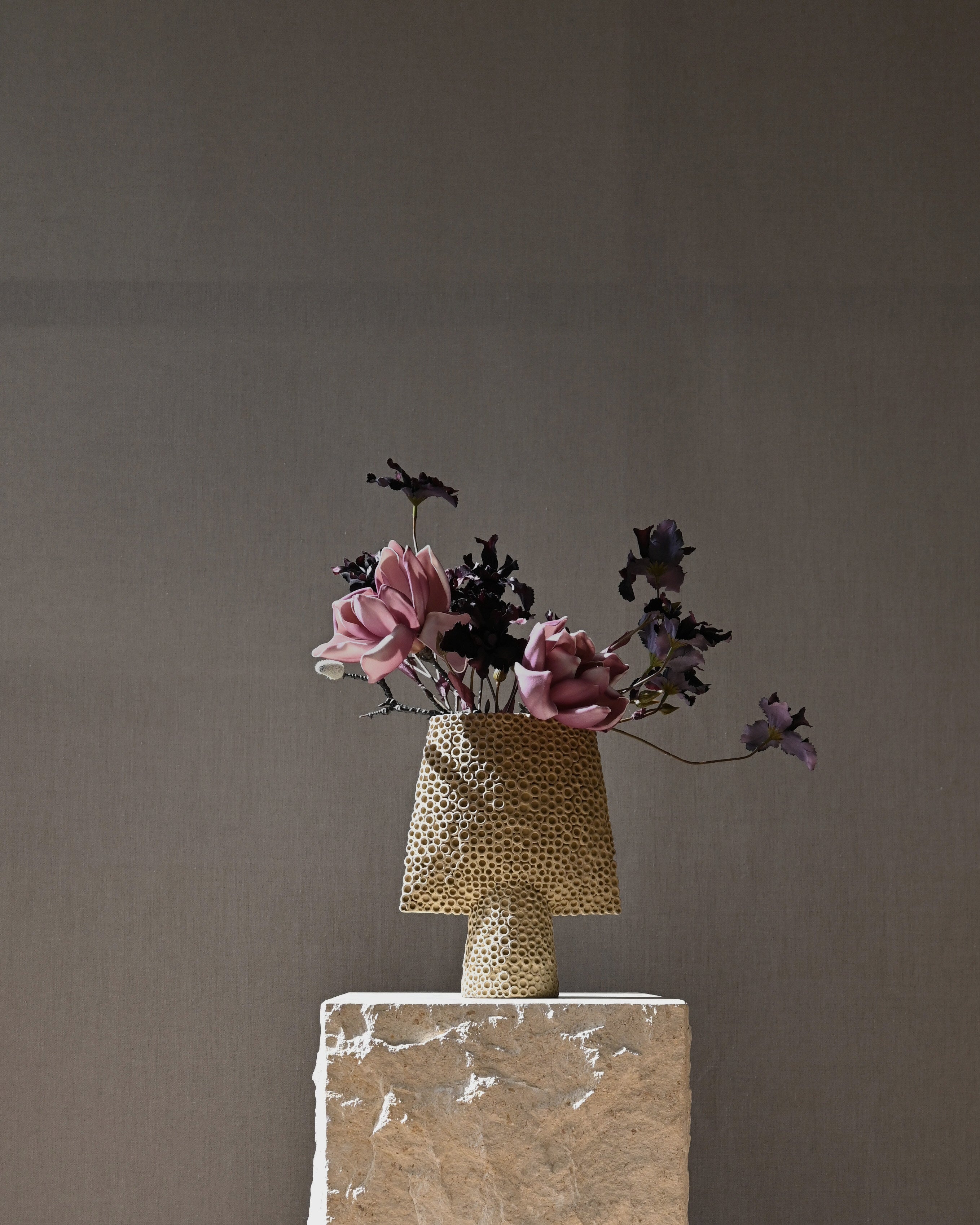 101 Copenhagen - Sphere Vase Square Shisen, Mini - Sand - Vase