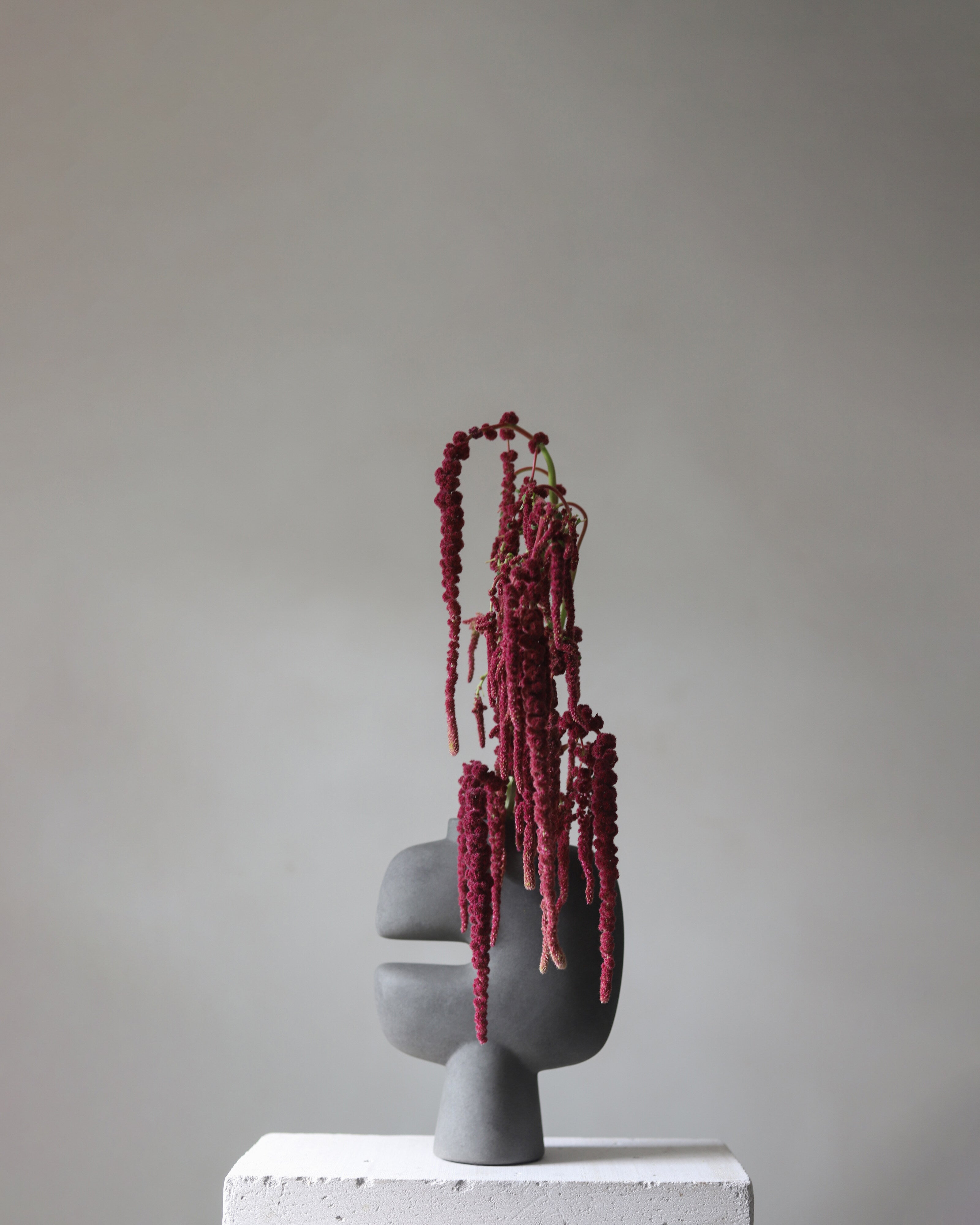 101 Copenhagen - Tribal Vase, Medio - Dark Grey - Vase