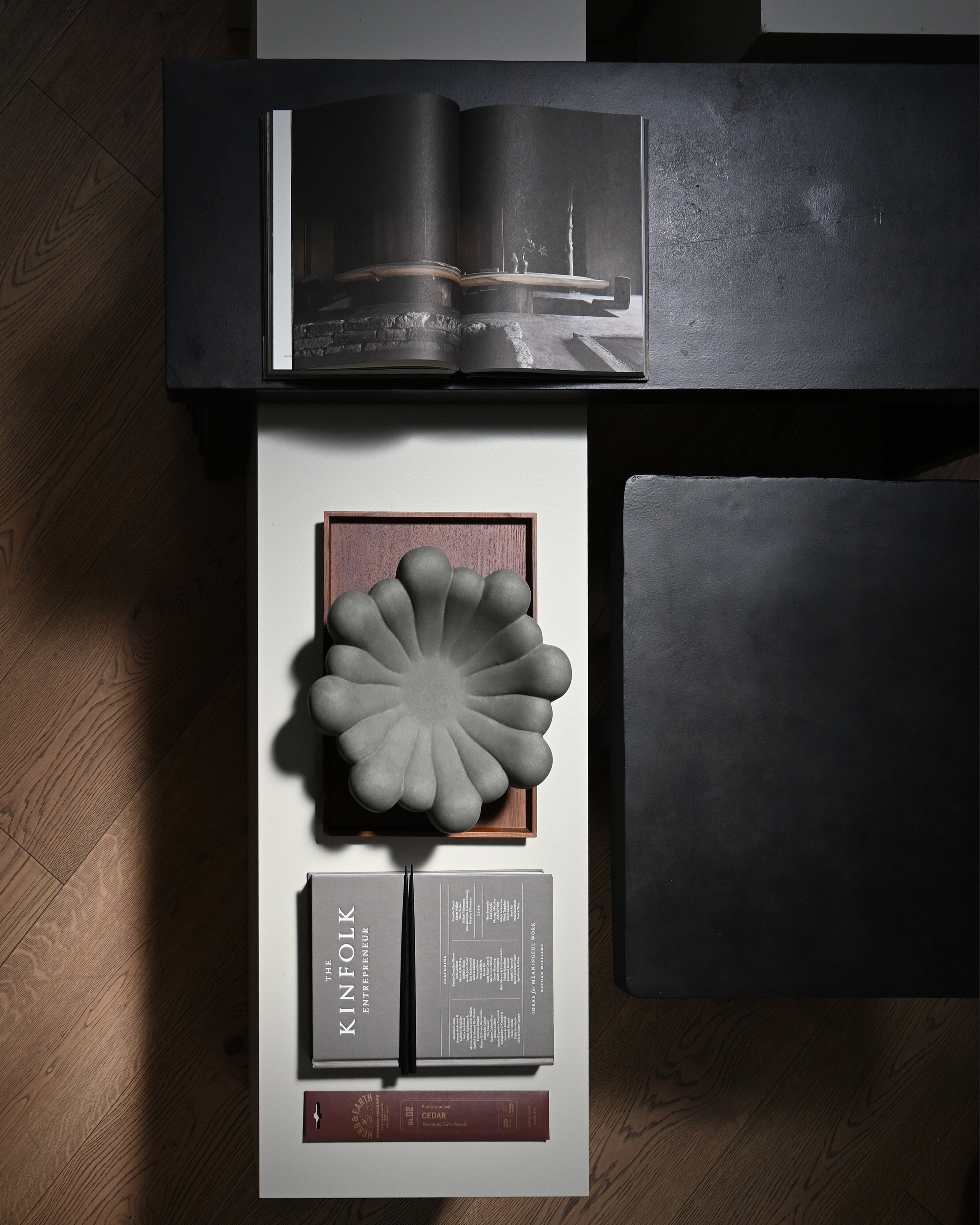 101 Copenhagen - Bloom Tray, Medio - Dark Grey - Tray