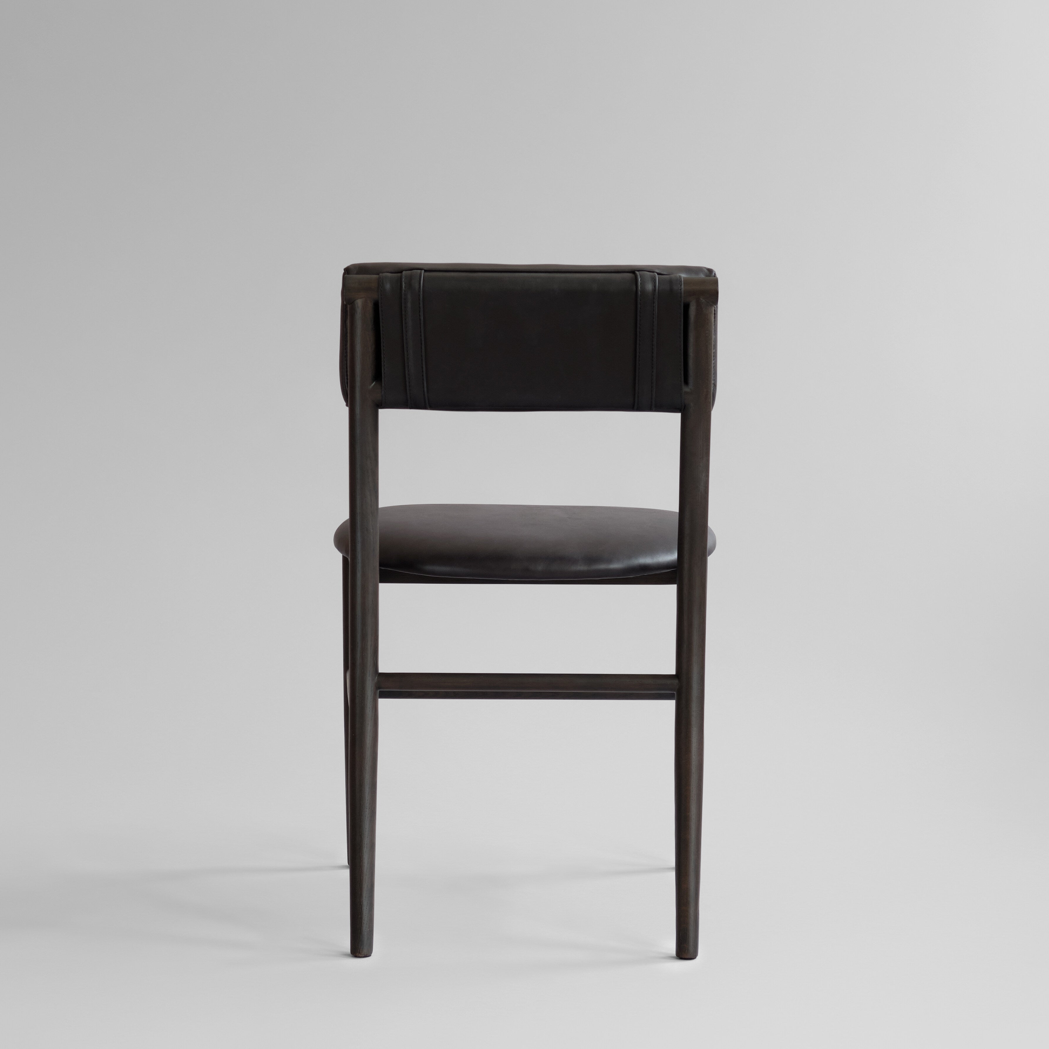 101 Copenhagen - Nama Dining Chair, Coffee Black  - Aniline leather black - Dining Chair