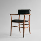 Nama Dining Chair, Armrest Classic Brown Oak - Aniline Leather Black