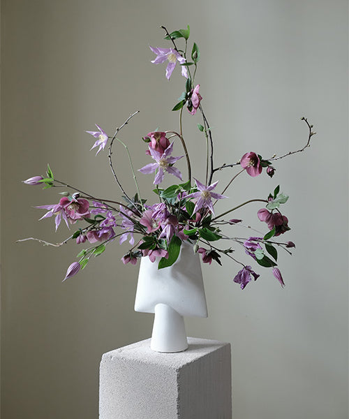 Sphere vase Square mini in Bone white with floral arrangements by Aiku Floral