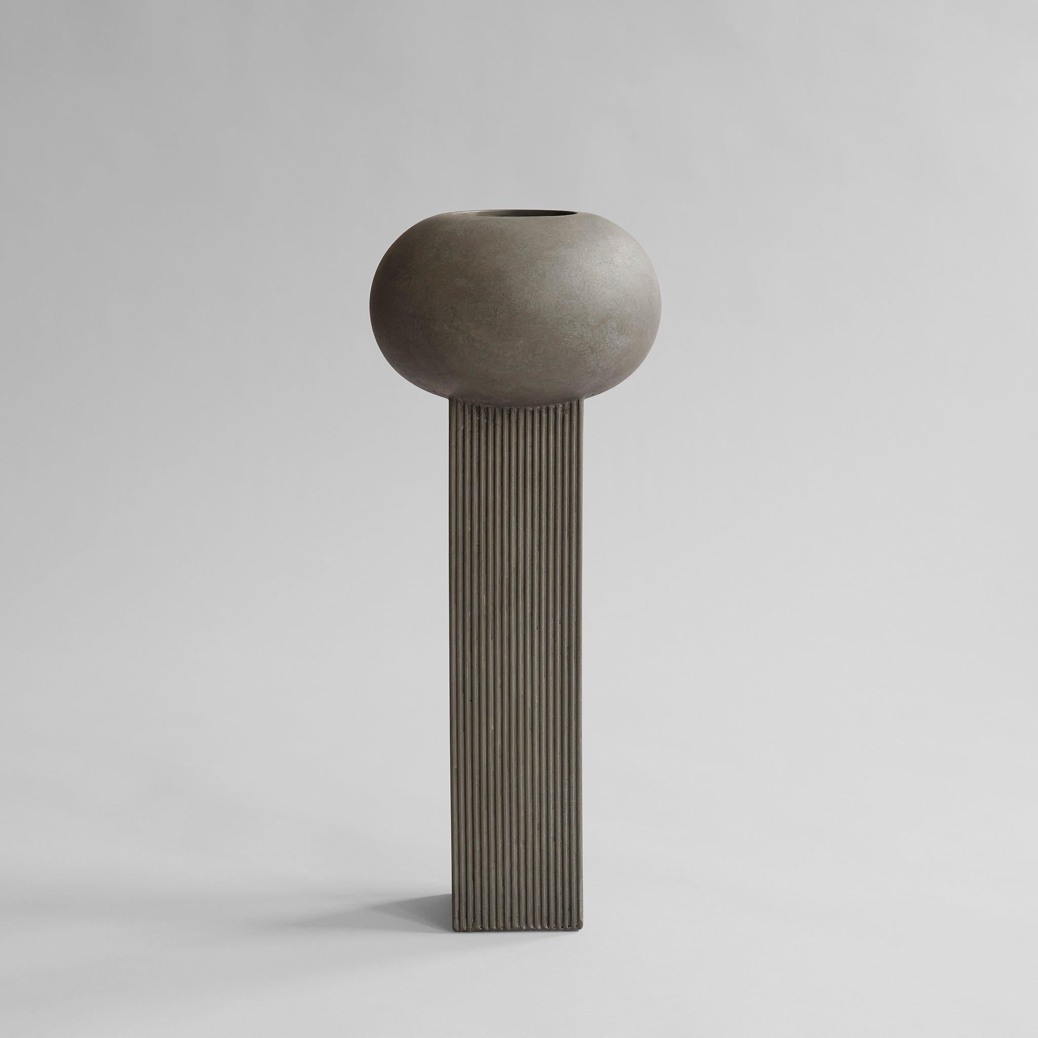 101 Copenhagen - Empire Vase, Big - Dark Grey - Vase