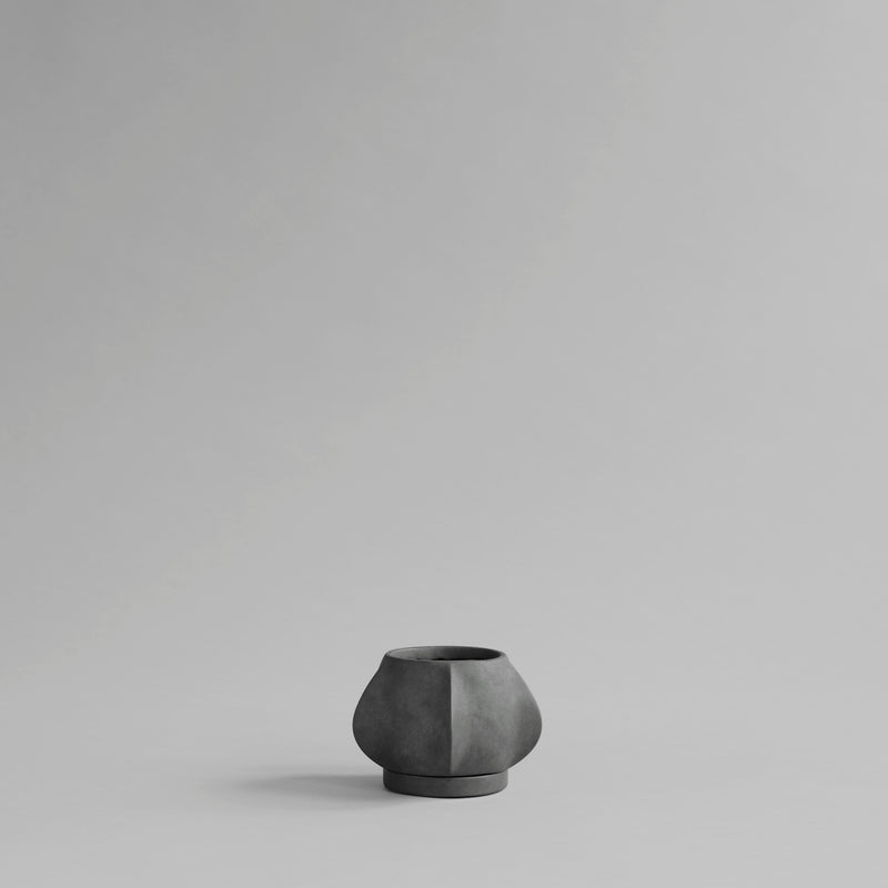 101 Copenhagen - Arket Plant Pot, Petit - Dark Grey - Plant Pot