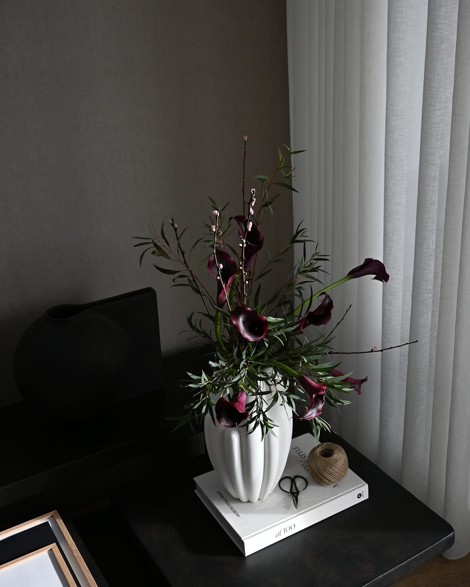 101 Copenhagen - Bloom Vase Slim, Mini - Bone White - Vase