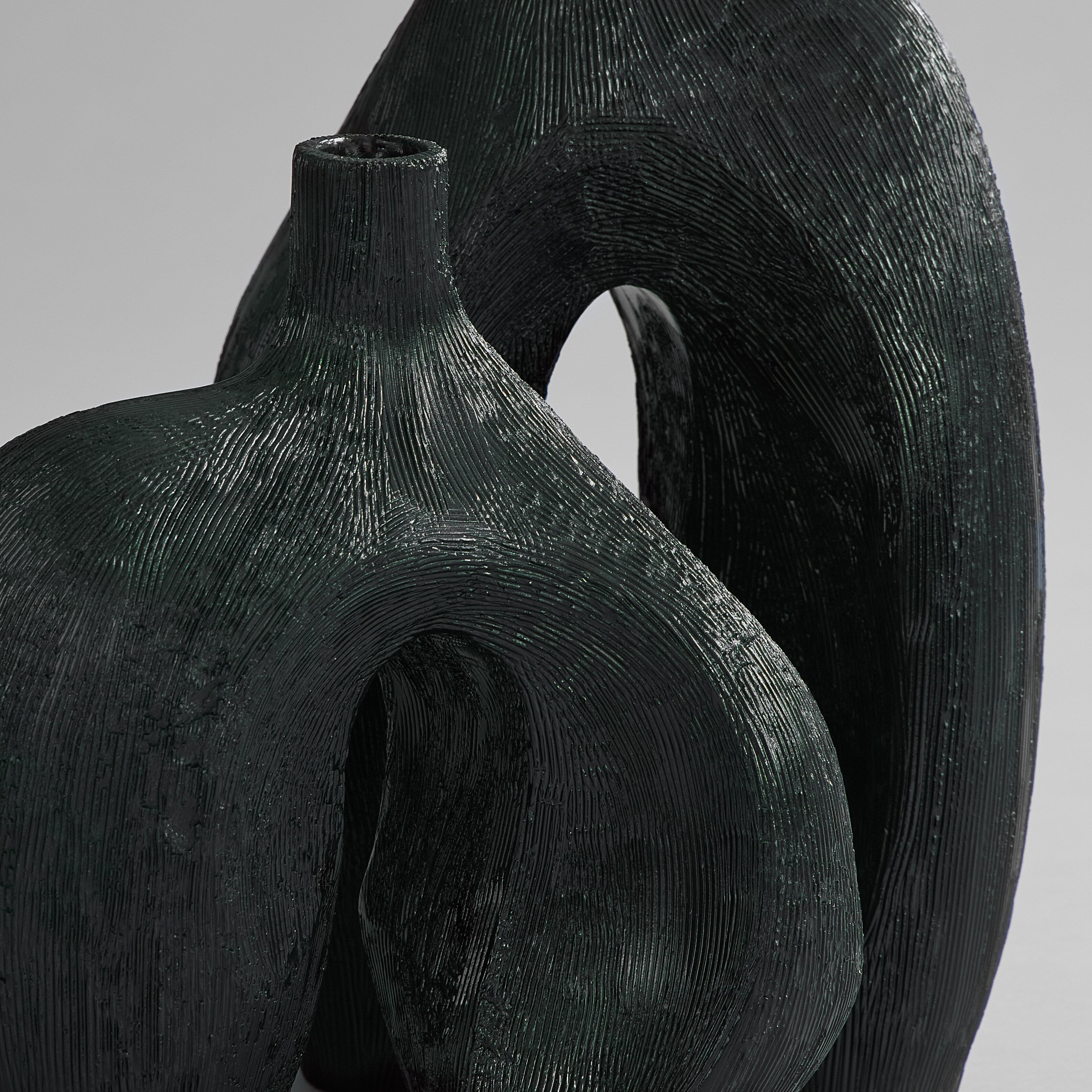 101 Copenhagen - Ni Vase, Medio - Carved Dark Green - Vase