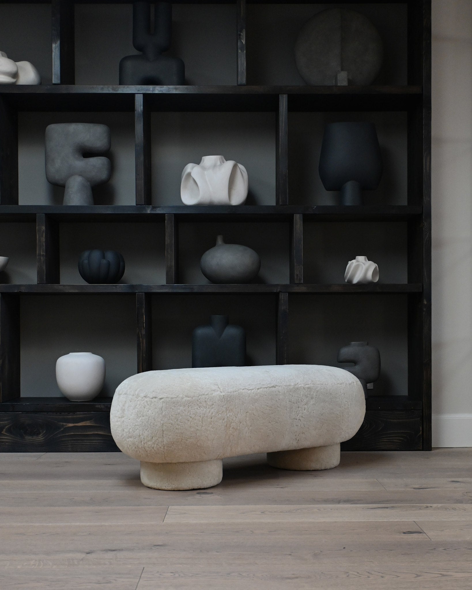 101 Copenhagen - Big Foot Bench - Sandshell (Sheepskin) - Bench