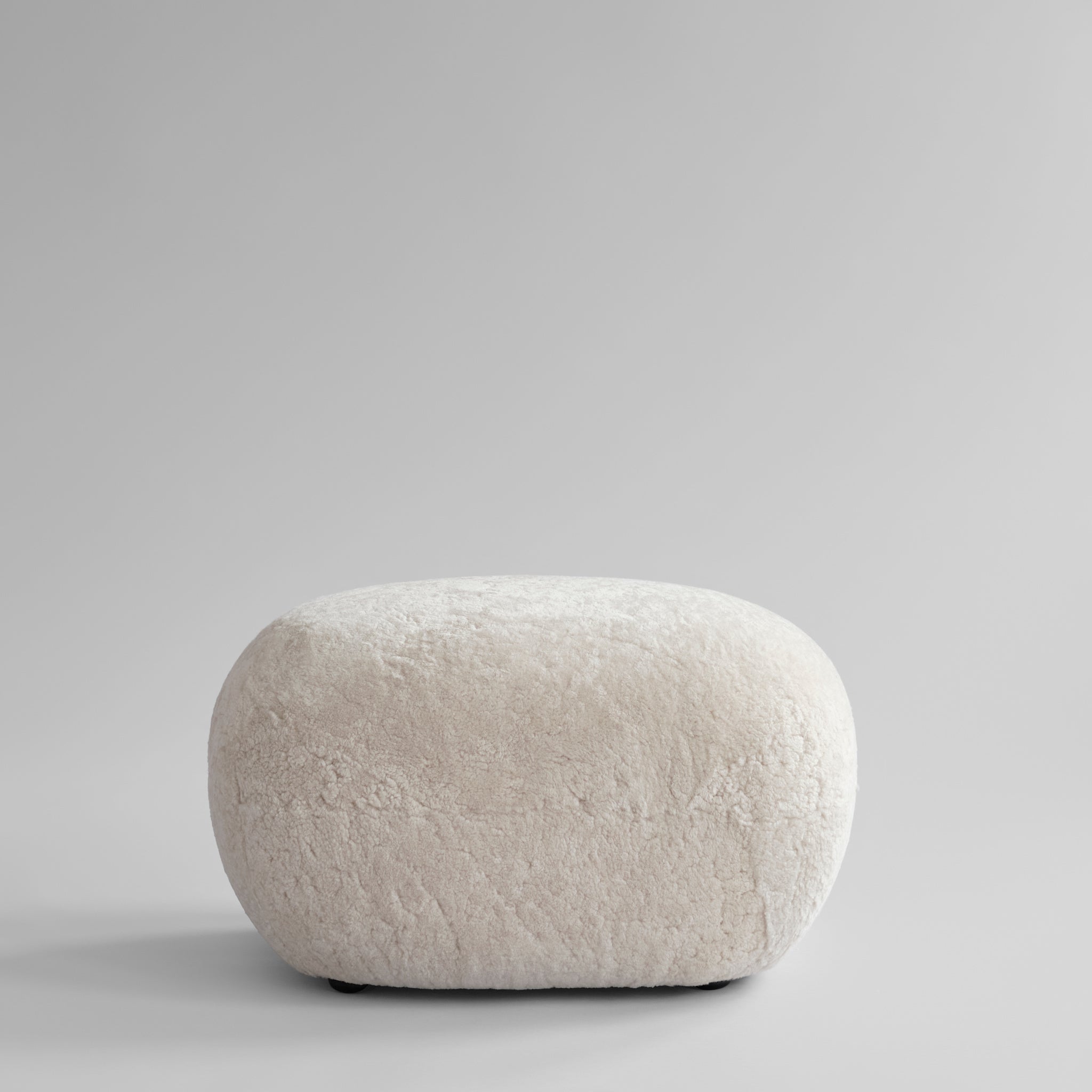 101 Copenhagen - Toe Ottoman - Sandshell (Sheepskin) - Ottoman