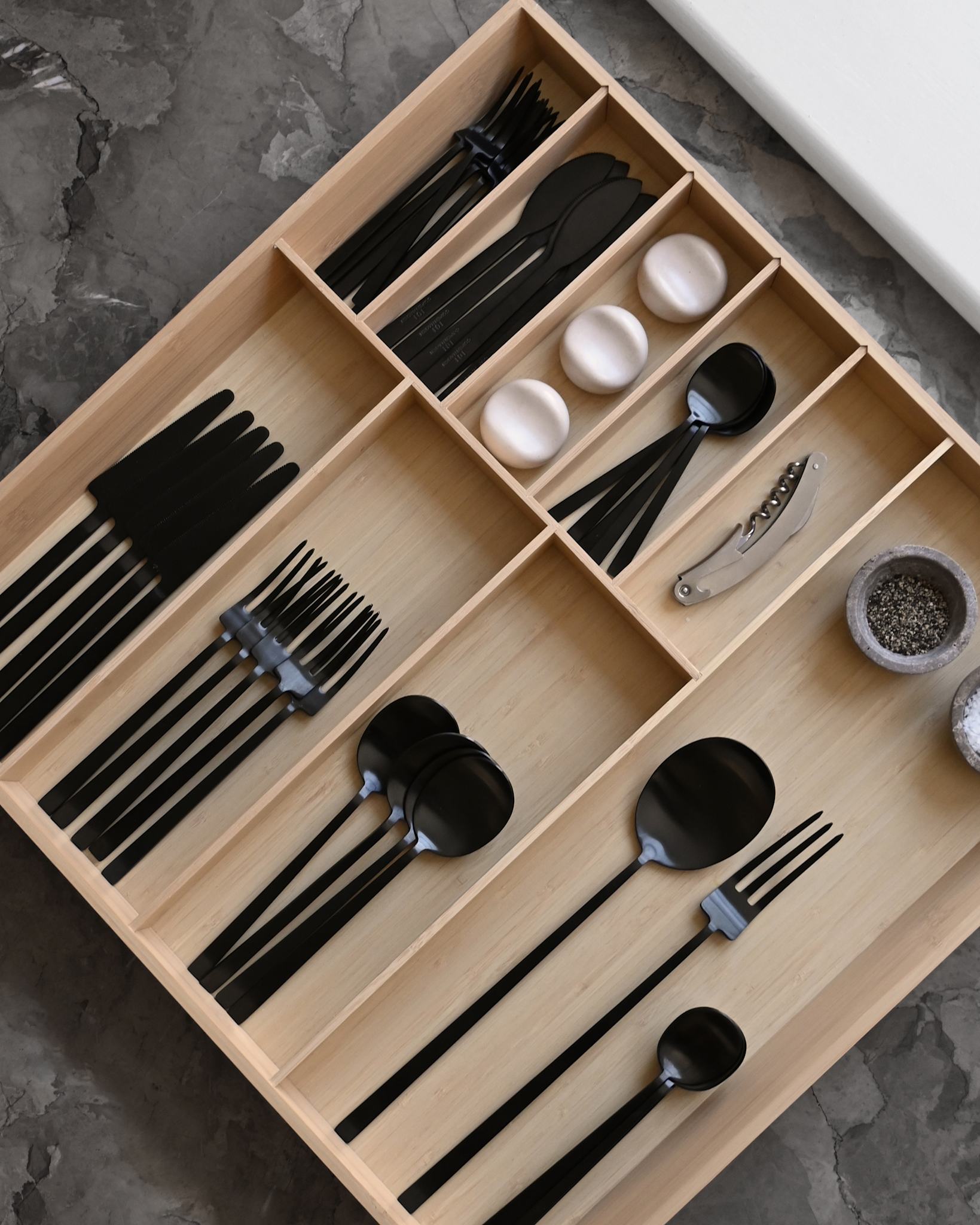 101 Copenhagen - Kogei Long Spoon - Black - Cutlery set