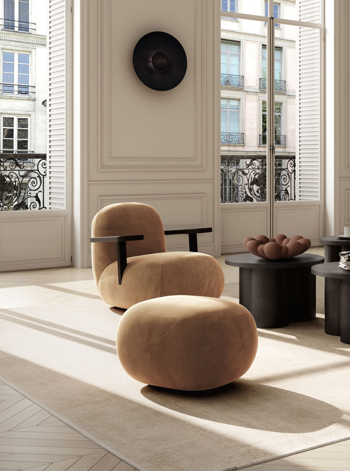 Toe chair with armrest in wood and Desert Velvet and Ottoman