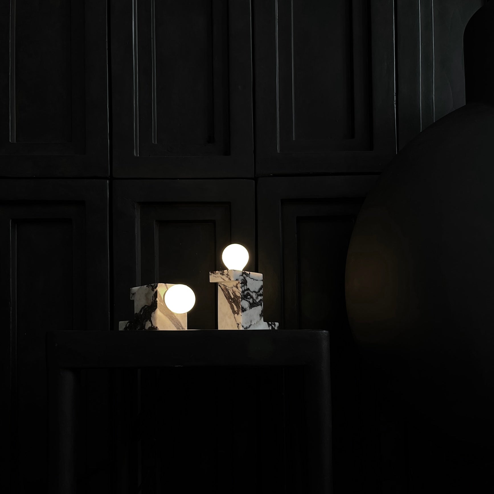 101 Copenhagen - Brick Lamp, Low - Calacatta - Table Lamp