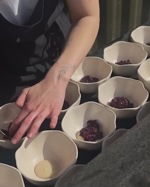 Sombresa event Native bowls with desert