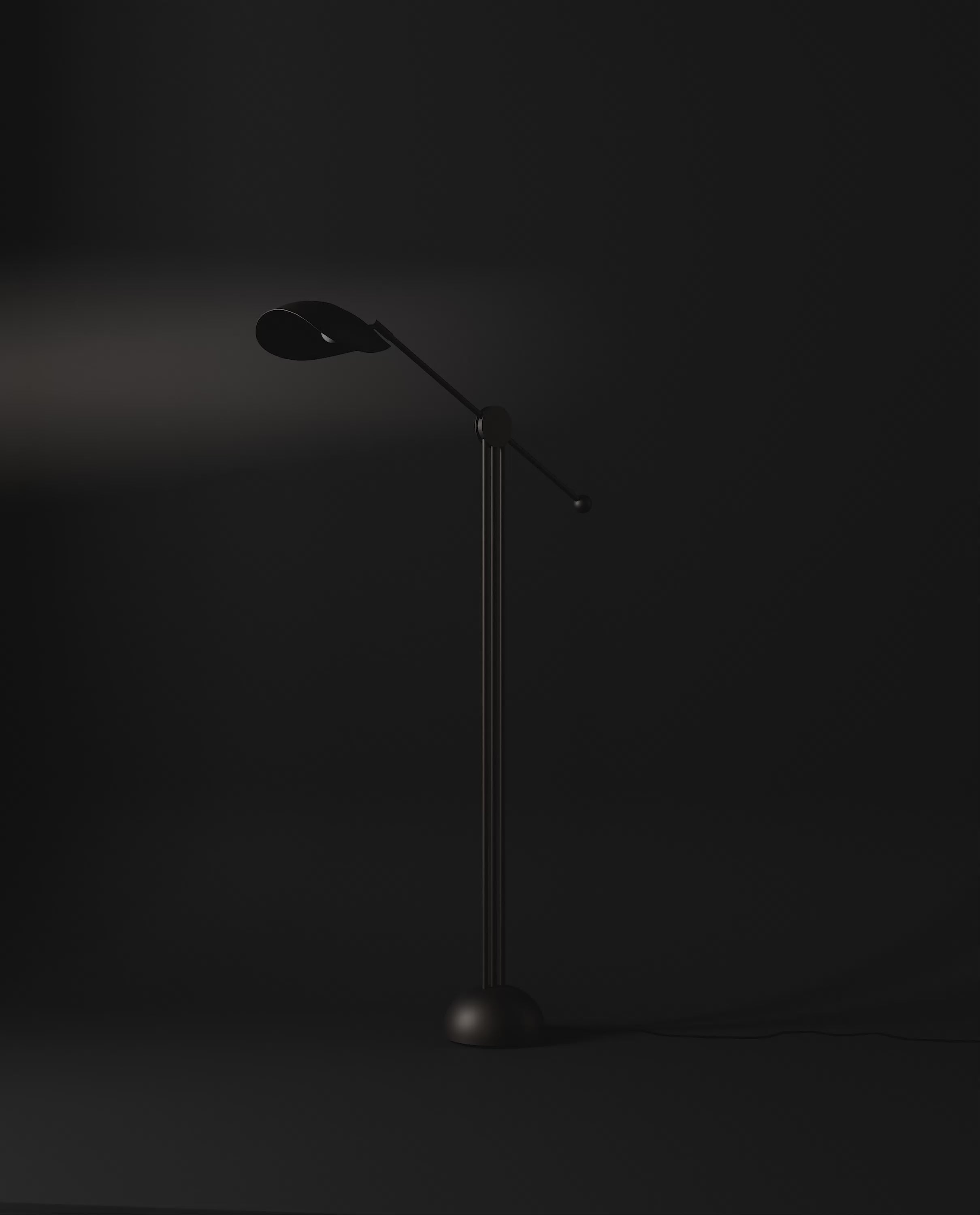 101 Copenhagen Stingray floor Lamp turned on and off